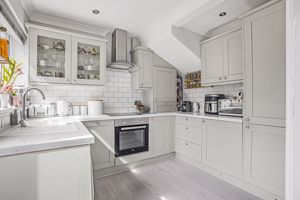 Kitchen- click for photo gallery